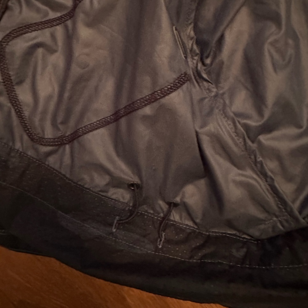 Lululemon jacket - Picture 5 of 11